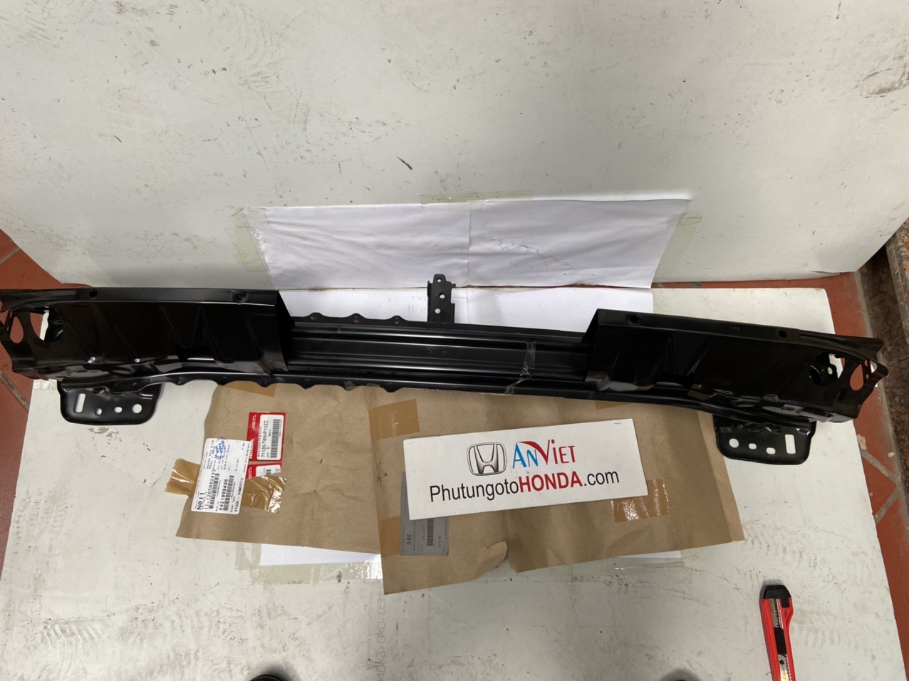 Xương đỡ cản trước xe Honda HRV